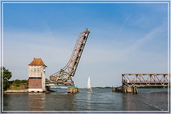 Die historische Lindaunisbrücke an der Schlei 